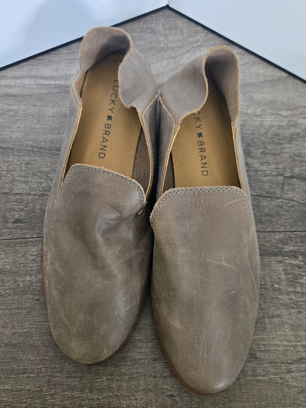 Lucky Brand Cahill Shoes 6.5 Soft Leather Loafer Brown Taupe Slip On Super Comfy